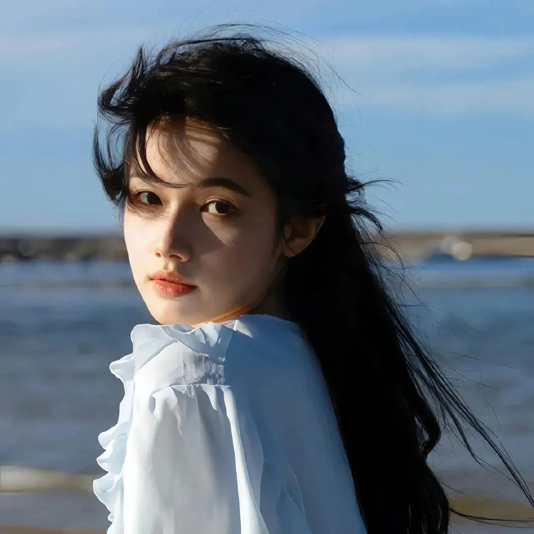 穿黄靴子的女孩